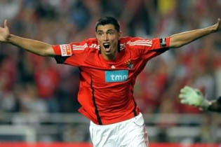 oscar_cardozo_benfica_fc_porto_liga